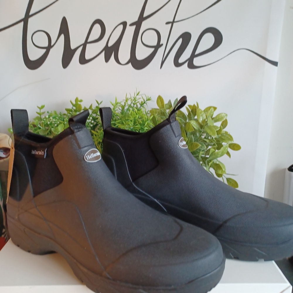 Women's Waterproof Multi Season Rubber Boots, sz 13. - Picture 10 of 11